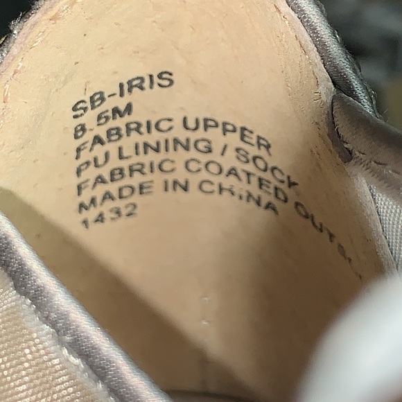 NEW!! Blue by Betsey Johnson SB Iris Silver Rhinestone Heels 8.5 - Picture 10 of 16